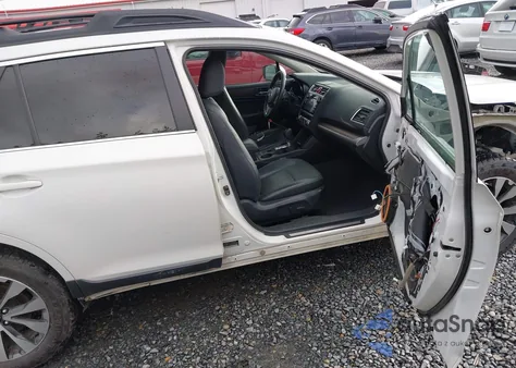 2015 Subaru Outback 3.6R Limited из США, поврежденный, VIN 4S4BSENC9F3336316